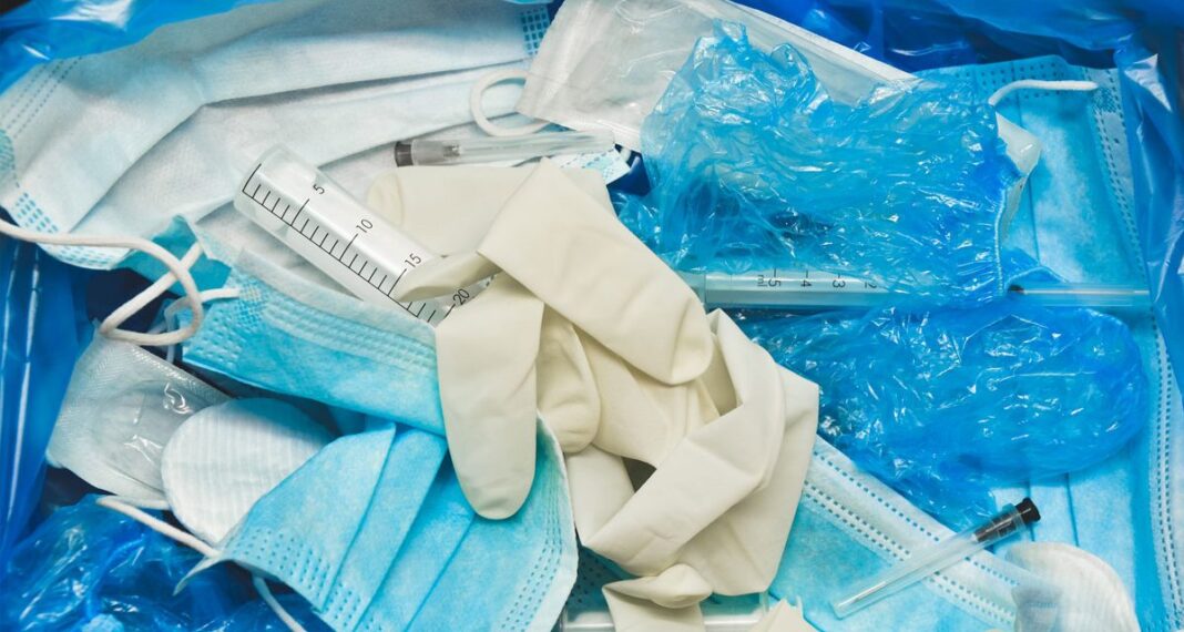 How to Manage Biohazardous and Medical Waste: 4 Tips for Hospitals